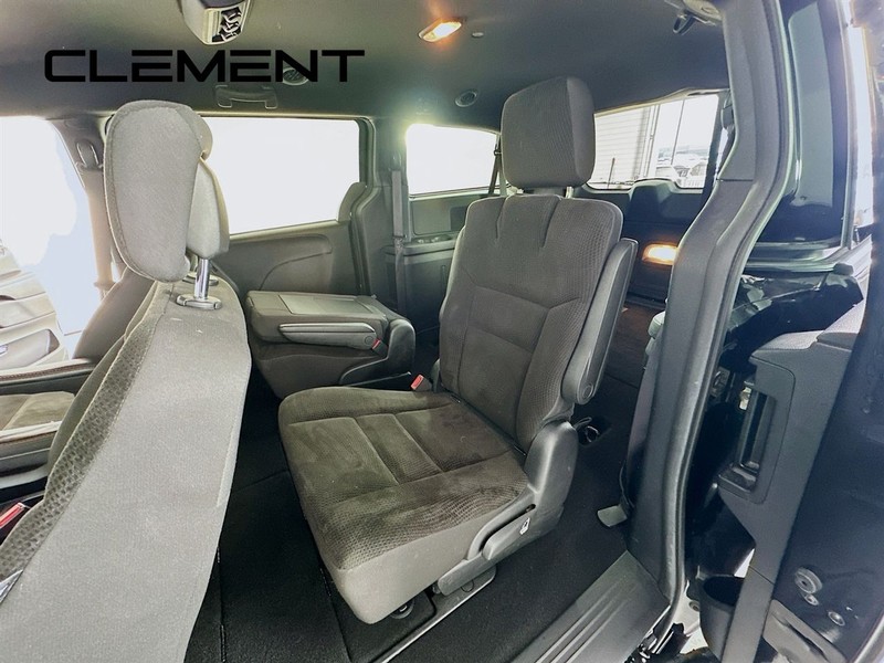 Dodge Grand Caravan Vehicle Full-screen Gallery Image 29