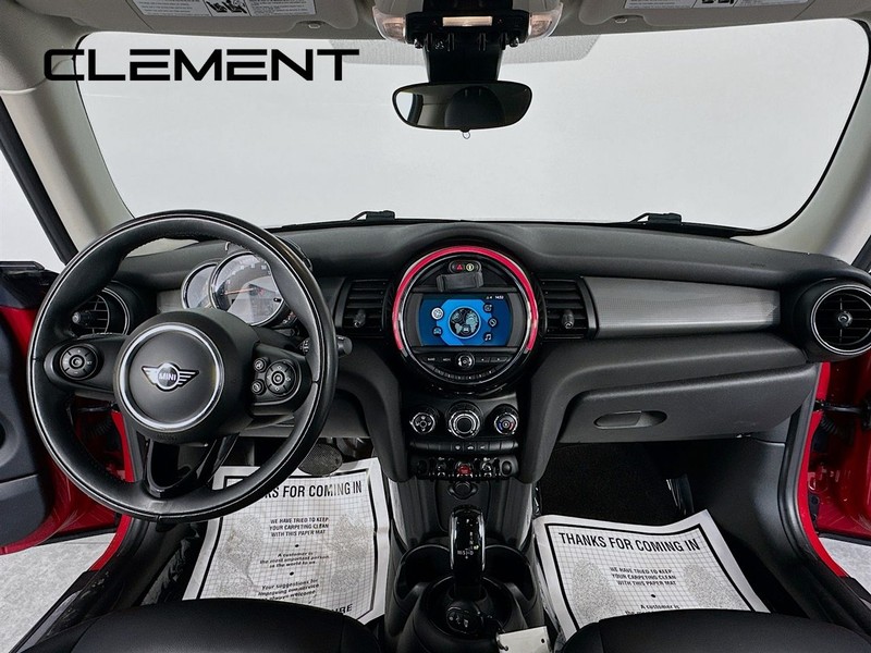 MINI Hardtop 2 Door Vehicle Image 11