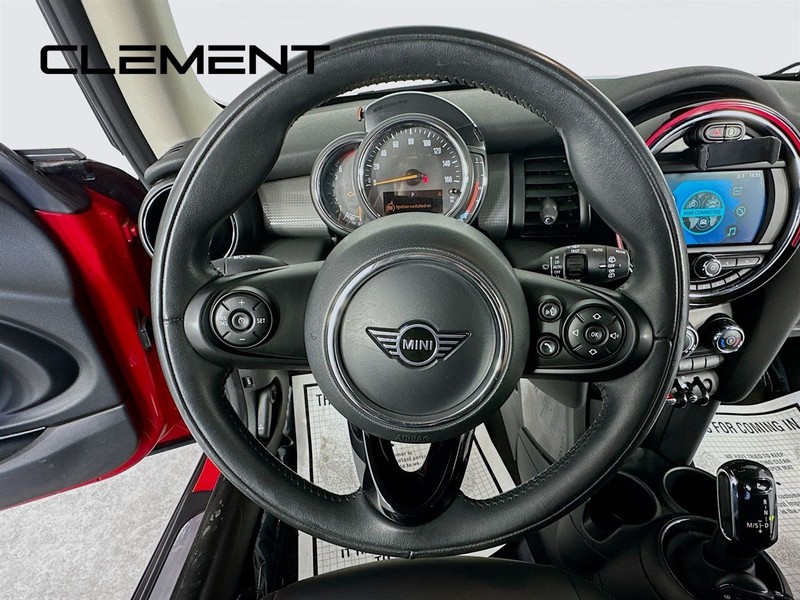 MINI Hardtop 2 Door Vehicle Image 14