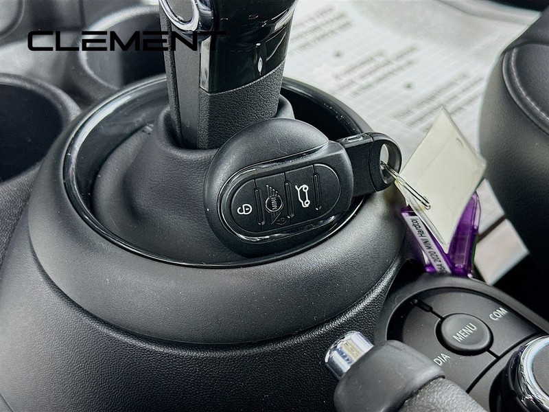 MINI Hardtop 2 Door Vehicle Image 23