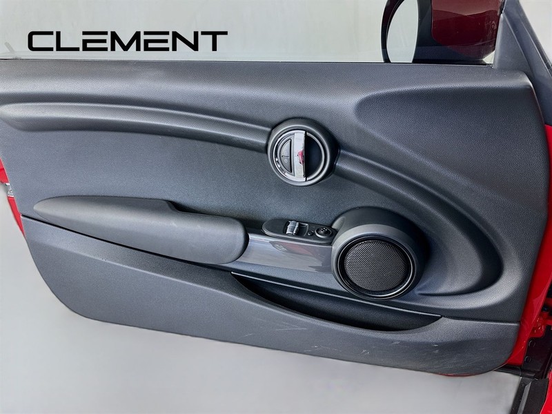 MINI Hardtop 2 Door Vehicle Image 26