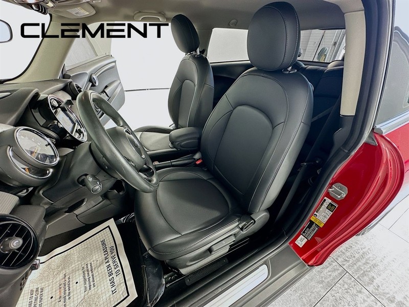 MINI Hardtop 2 Door Vehicle Image 28