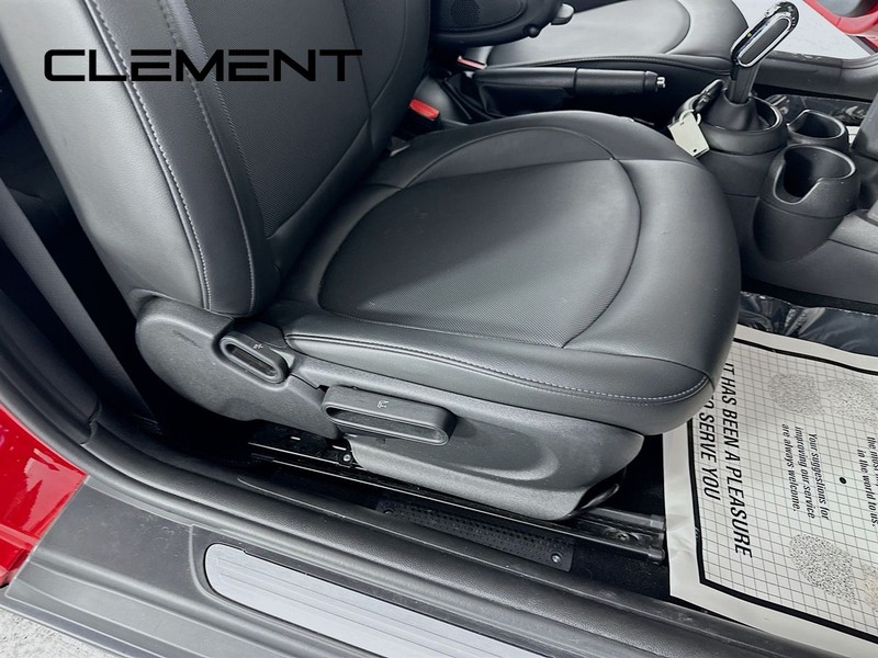 MINI Hardtop 2 Door Vehicle Image 30