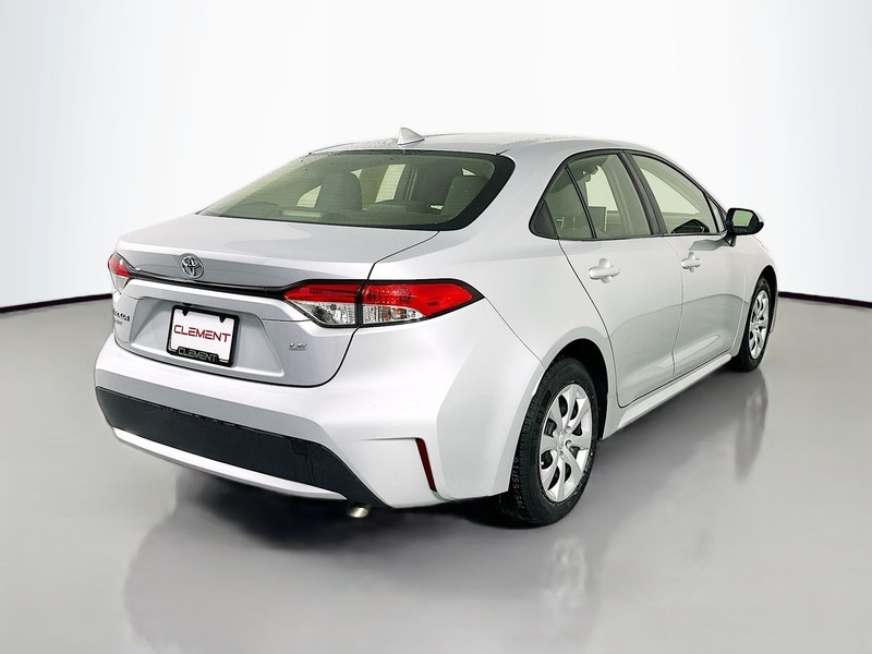 Toyota Corolla Vehicle Full-screen Gallery Image 5