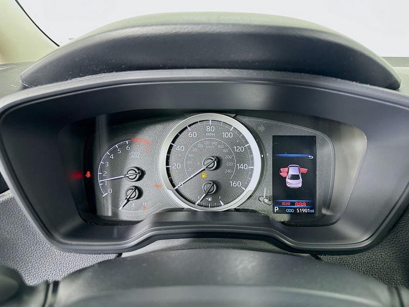 Toyota Corolla Vehicle Full-screen Gallery Image 14