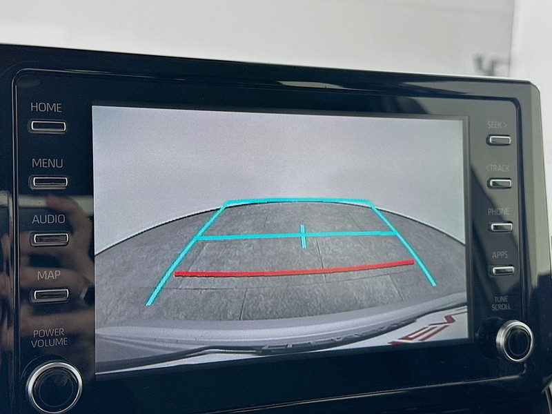 Toyota Corolla Vehicle Full-screen Gallery Image 16