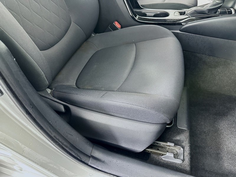 Toyota Corolla Vehicle Full-screen Gallery Image 25