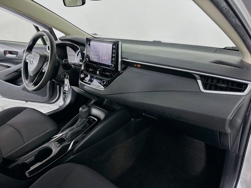 Toyota Corolla Vehicle Full-screen Gallery Image 26