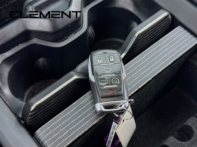 Ram 1500 Vehicle Full-screen Gallery Image 22