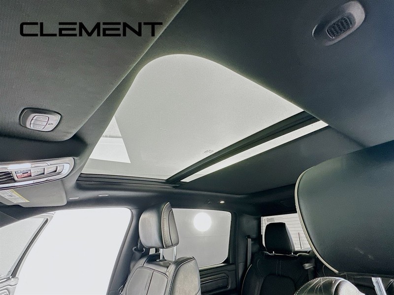 Ram 1500 Vehicle Full-screen Gallery Image 23