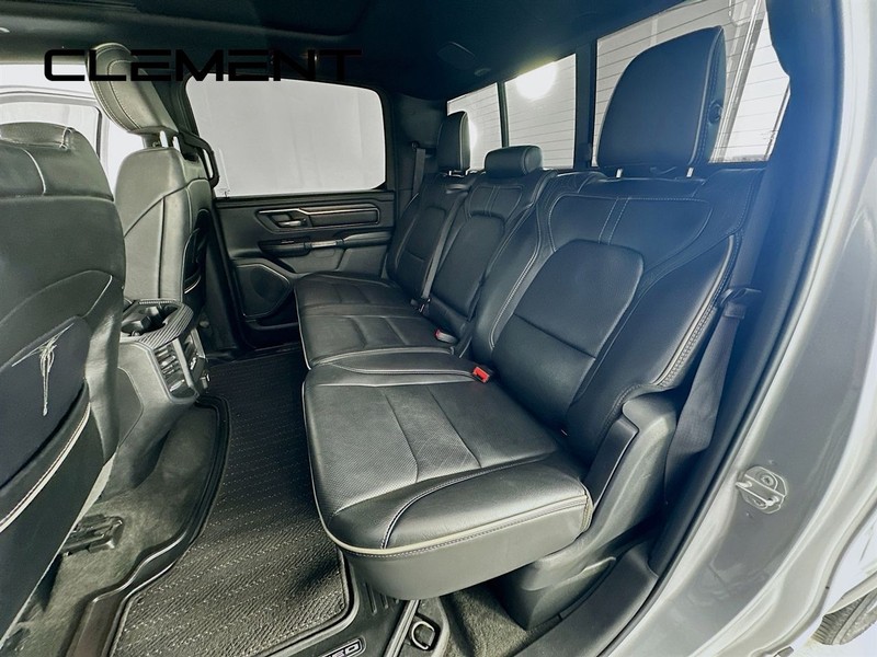 Ram 1500 Vehicle Full-screen Gallery Image 31