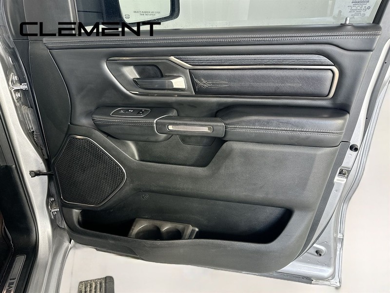 Ram 1500 Vehicle Full-screen Gallery Image 35