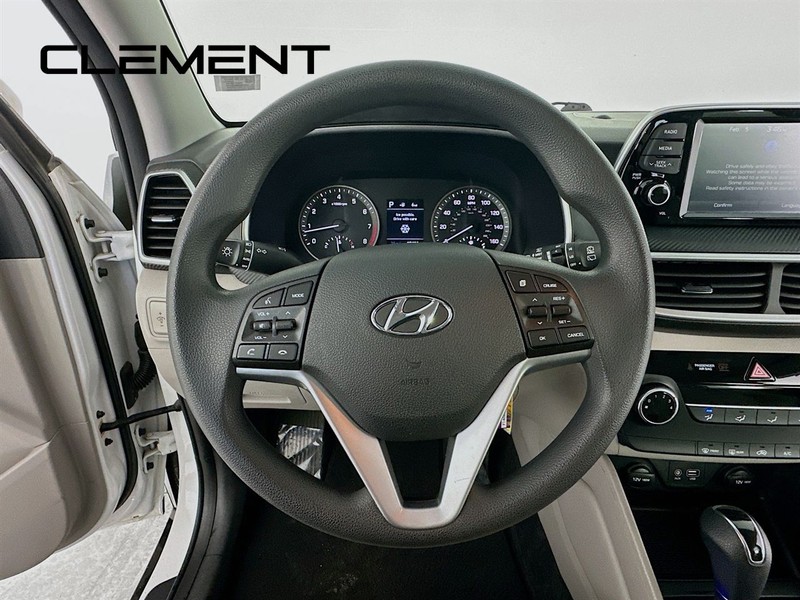 Hyundai Tucson Vehicle Full-screen Gallery Image 15