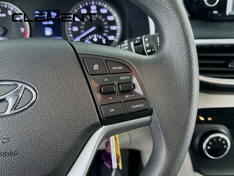 Hyundai Tucson Vehicle Full-screen Gallery Image 17