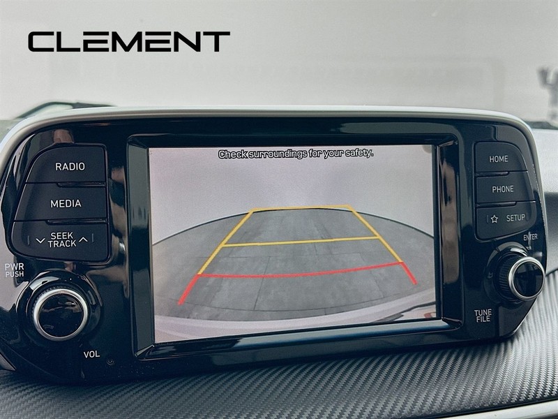 Hyundai Tucson Vehicle Full-screen Gallery Image 20