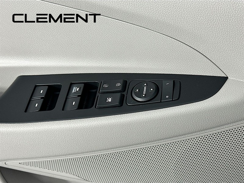 Hyundai Tucson Vehicle Full-screen Gallery Image 23