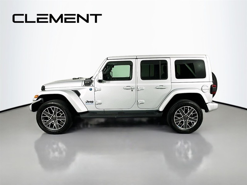 Jeep Wrangler 4xe Vehicle Full-screen Gallery Image 4