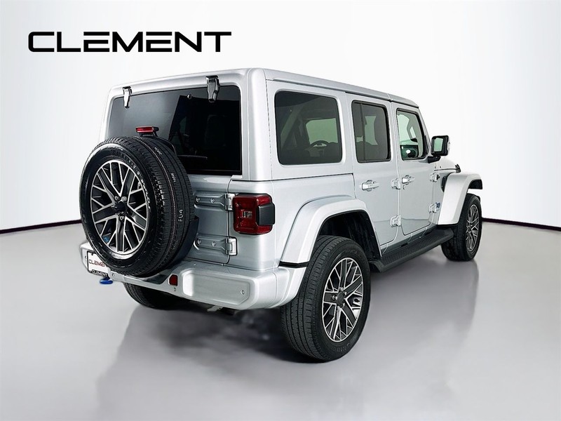 Jeep Wrangler 4xe Vehicle Full-screen Gallery Image 6