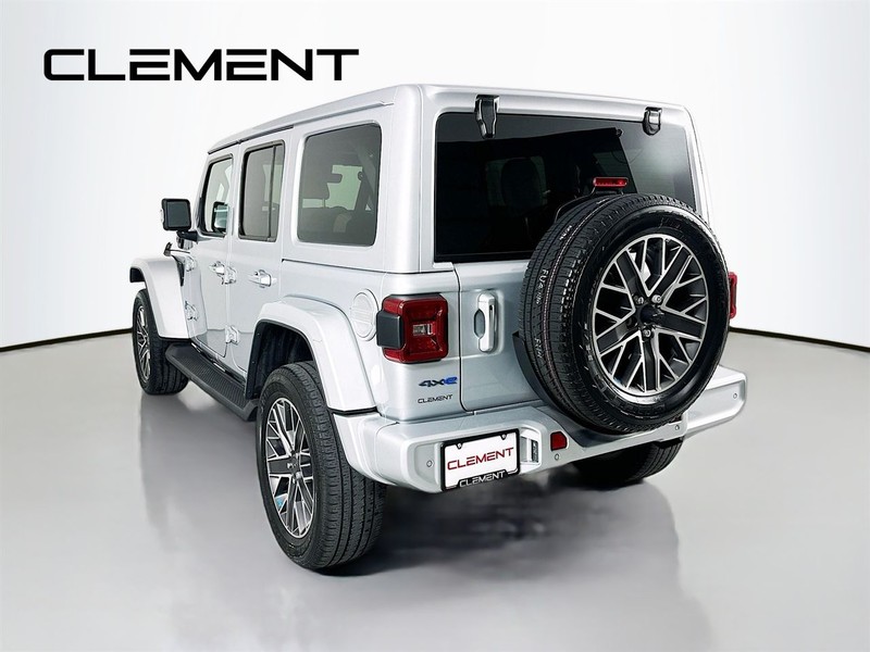 Jeep Wrangler 4xe Vehicle Full-screen Gallery Image 8