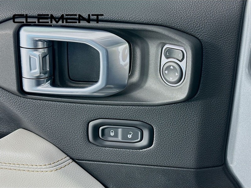 Jeep Wrangler 4xe Vehicle Full-screen Gallery Image 24