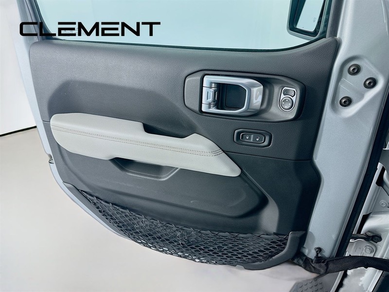 Jeep Wrangler 4xe Vehicle Full-screen Gallery Image 26