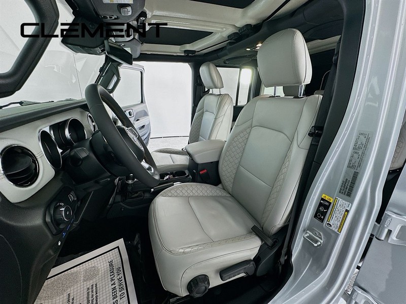 Jeep Wrangler 4xe Vehicle Full-screen Gallery Image 28