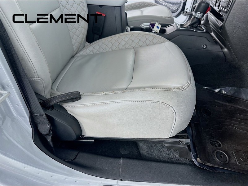 Jeep Wrangler 4xe Vehicle Full-screen Gallery Image 31