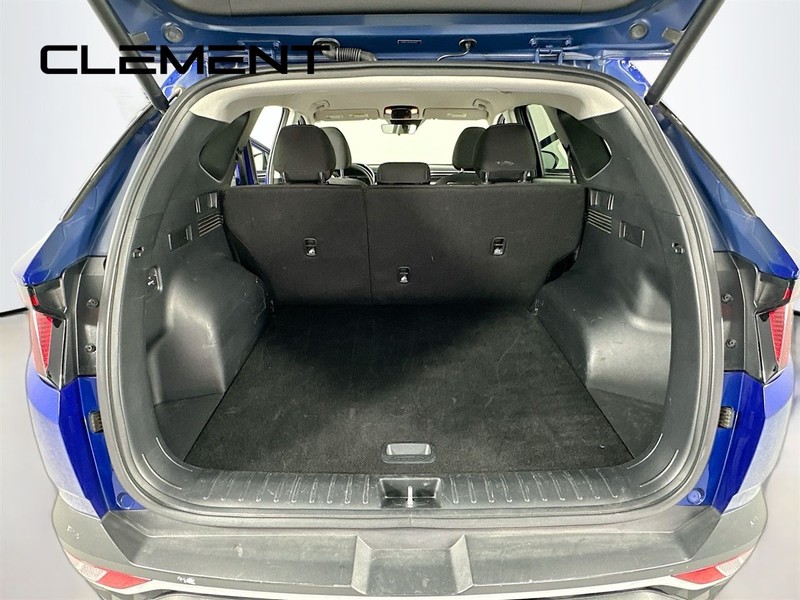 Hyundai Tucson Vehicle Full-screen Gallery Image 11