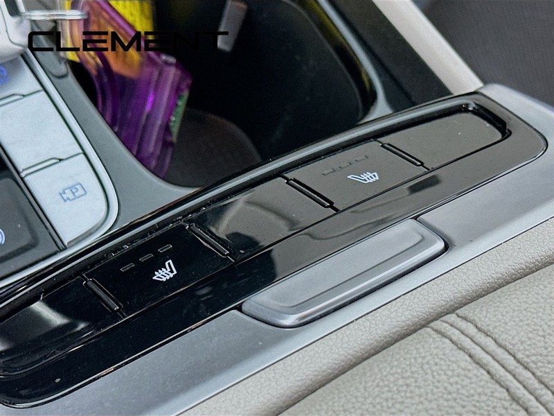 Hyundai Tucson Vehicle Full-screen Gallery Image 23