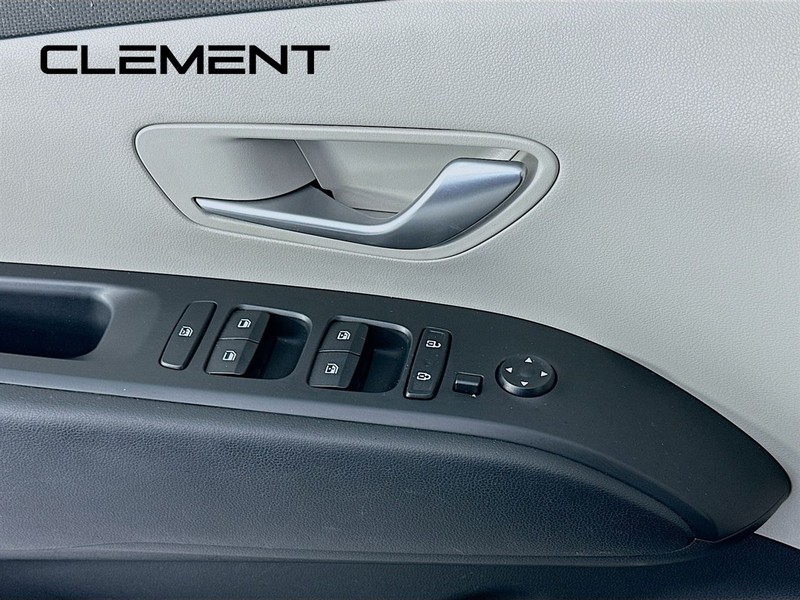 Hyundai Tucson Vehicle Full-screen Gallery Image 26