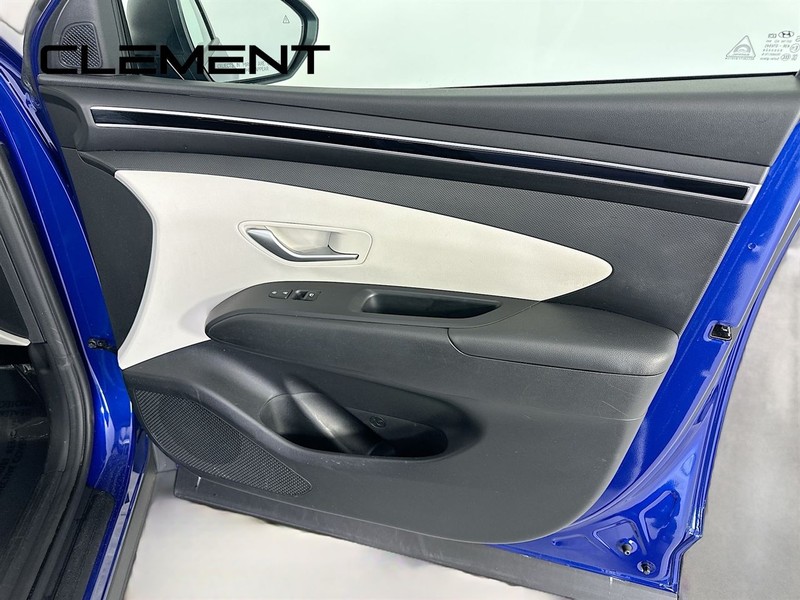 Hyundai Tucson Vehicle Full-screen Gallery Image 34