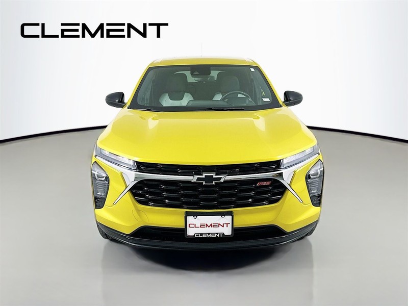 Chevrolet Trax Vehicle Full-screen Gallery Image 3