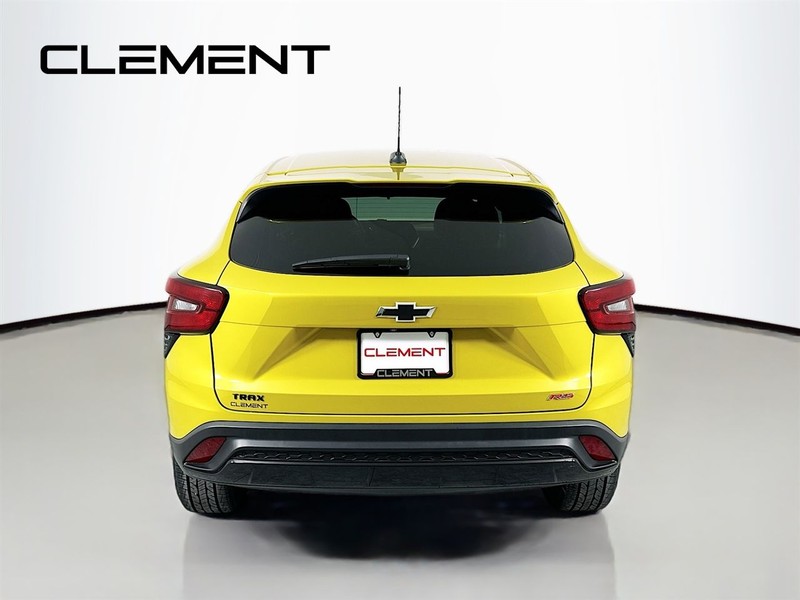 Chevrolet Trax Vehicle Full-screen Gallery Image 8