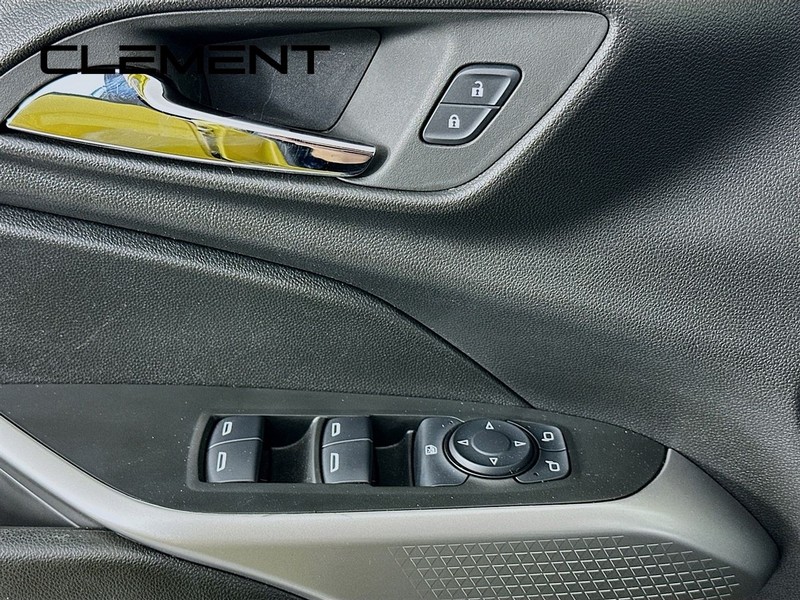 Chevrolet Trax Vehicle Full-screen Gallery Image 24