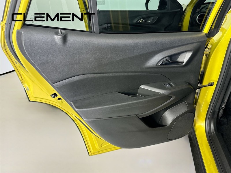 Chevrolet Trax Vehicle Full-screen Gallery Image 29