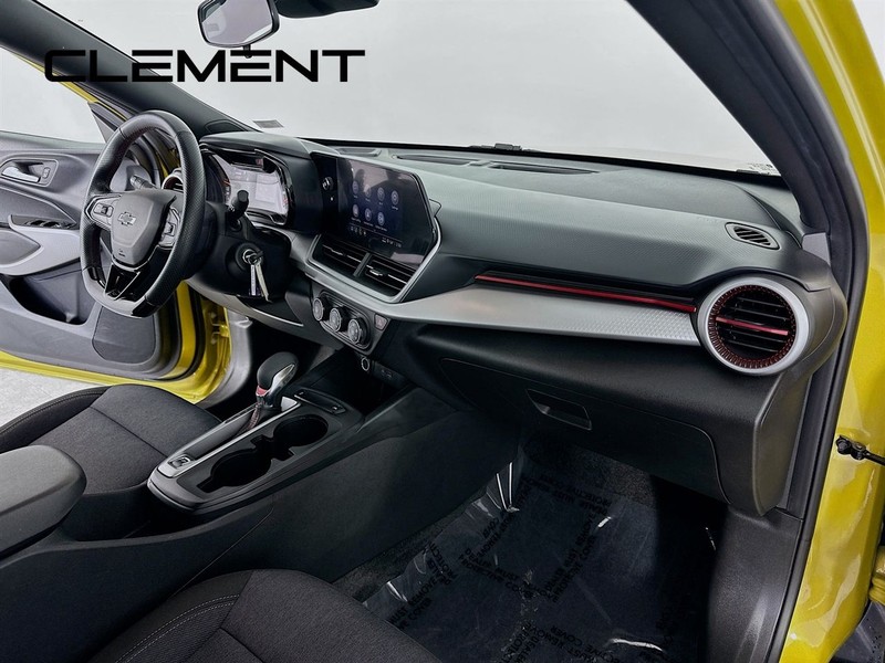 Chevrolet Trax Vehicle Full-screen Gallery Image 32