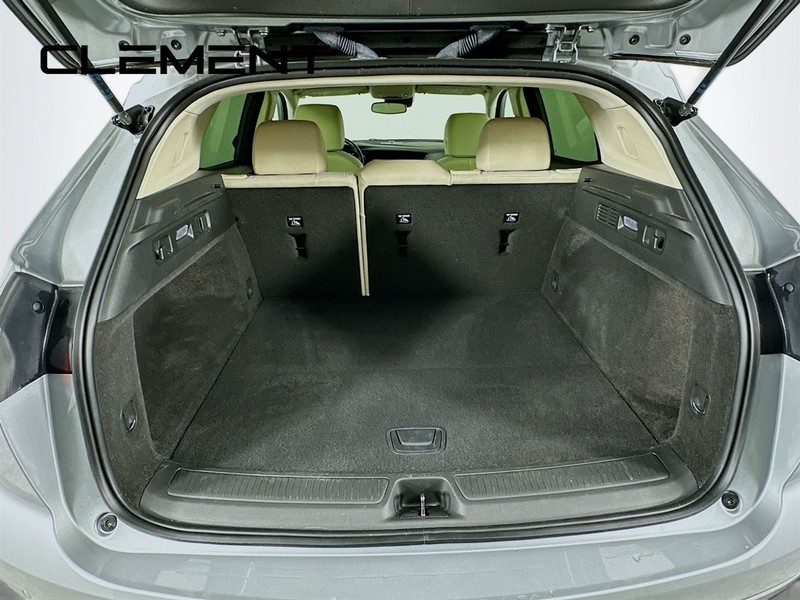 Buick Envision Vehicle Full-screen Gallery Image 11