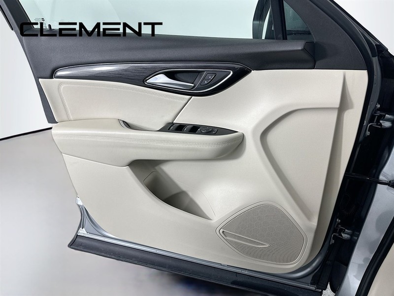 Buick Envision Vehicle Full-screen Gallery Image 26