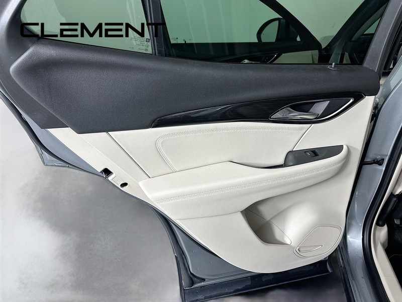 Buick Envision Vehicle Full-screen Gallery Image 29