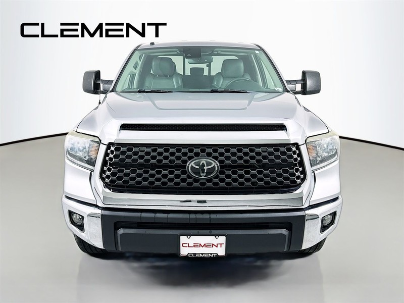 Toyota Tundra 4WD Vehicle Full-screen Gallery Image 3