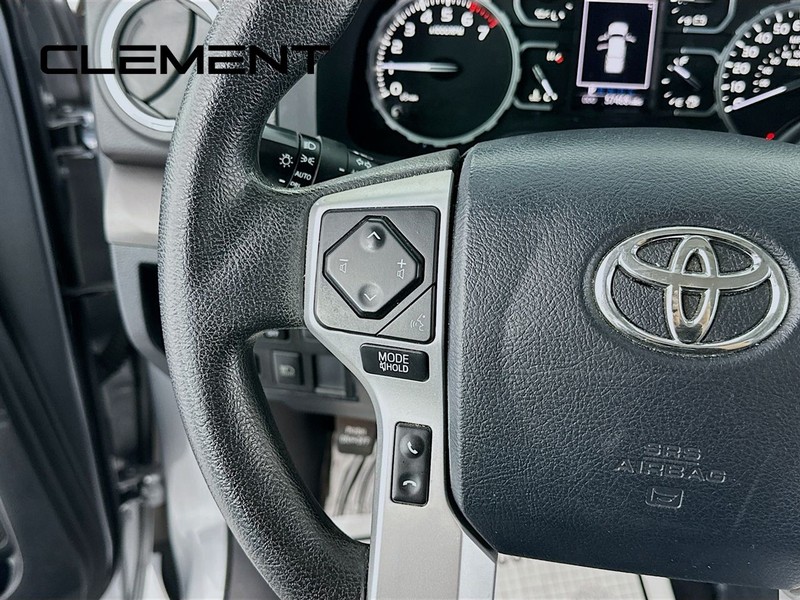 Toyota Tundra 4WD Vehicle Full-screen Gallery Image 16