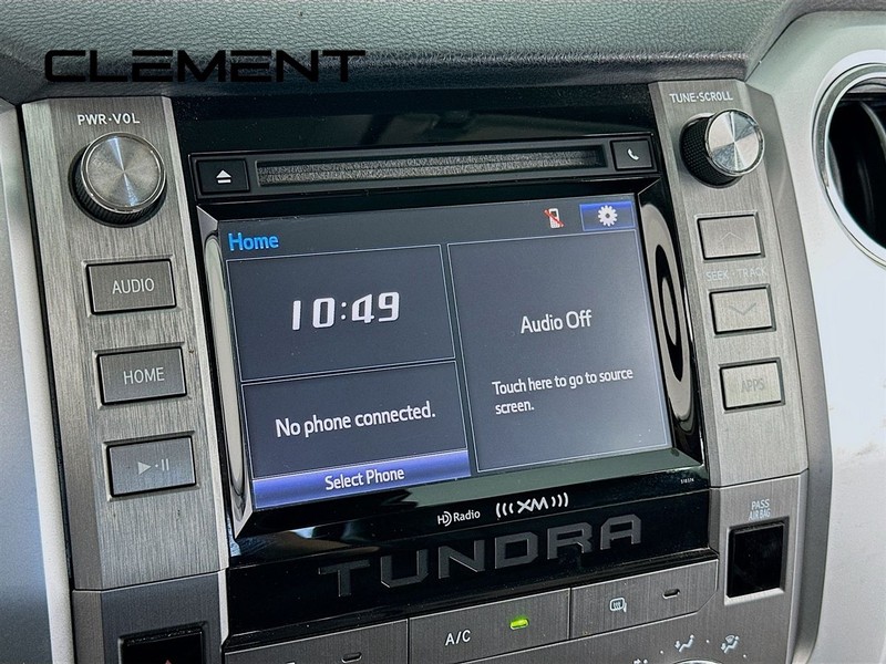 Toyota Tundra 4WD Vehicle Full-screen Gallery Image 19