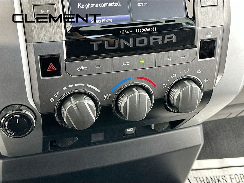 Toyota Tundra 4WD Vehicle Full-screen Gallery Image 22