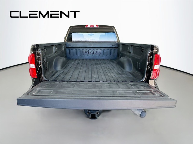 GMC Sierra 3500HD Vehicle Image 11