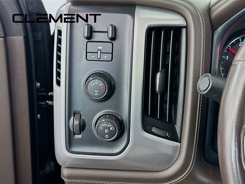 GMC Sierra 3500HD Vehicle Image 14