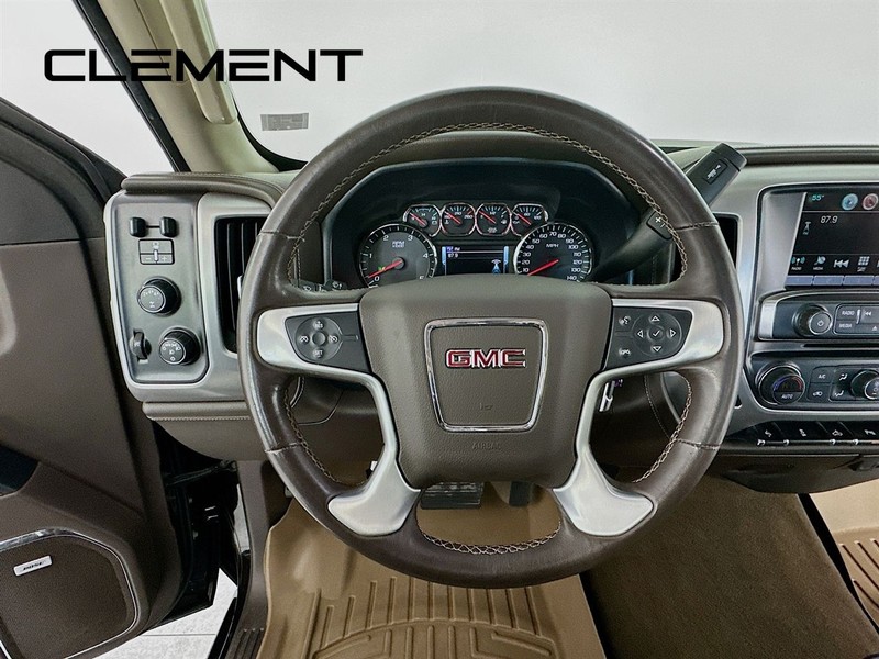 GMC Sierra 3500HD Vehicle Image 15