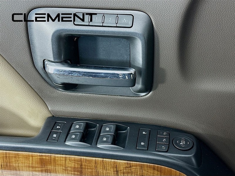 GMC Sierra 3500HD Vehicle Image 26