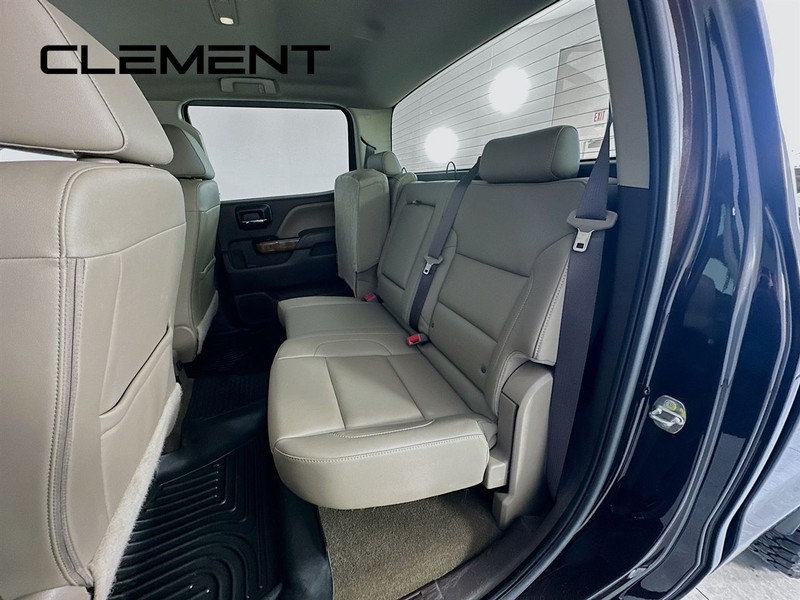 GMC Sierra 3500HD Vehicle Image 31