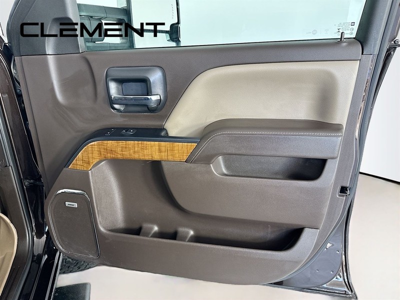 GMC Sierra 3500HD Vehicle Image 34