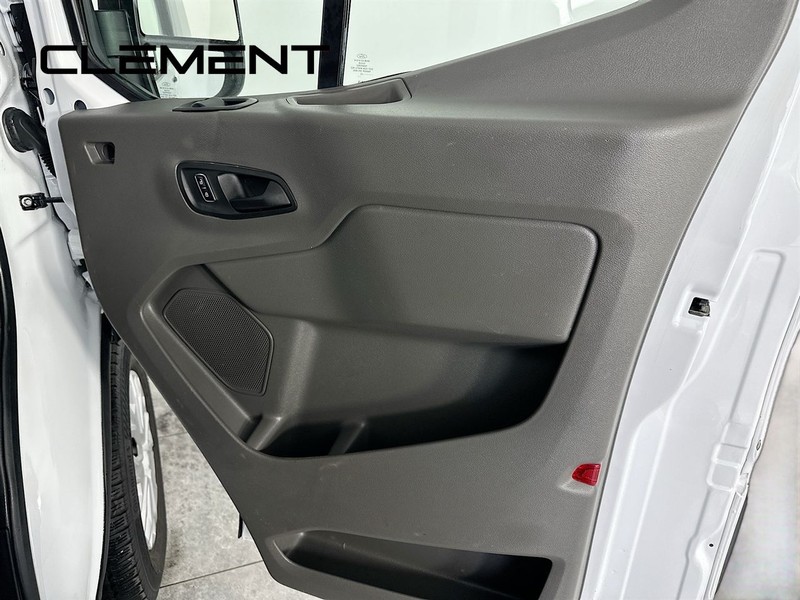 Ford Transit Cargo Van Vehicle Image 32